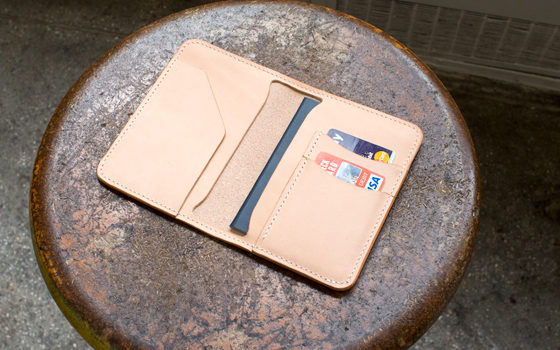 Make a leather passport case - free pdf template