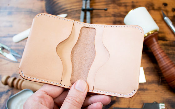 make-a-leather-card-holder-free-pattern